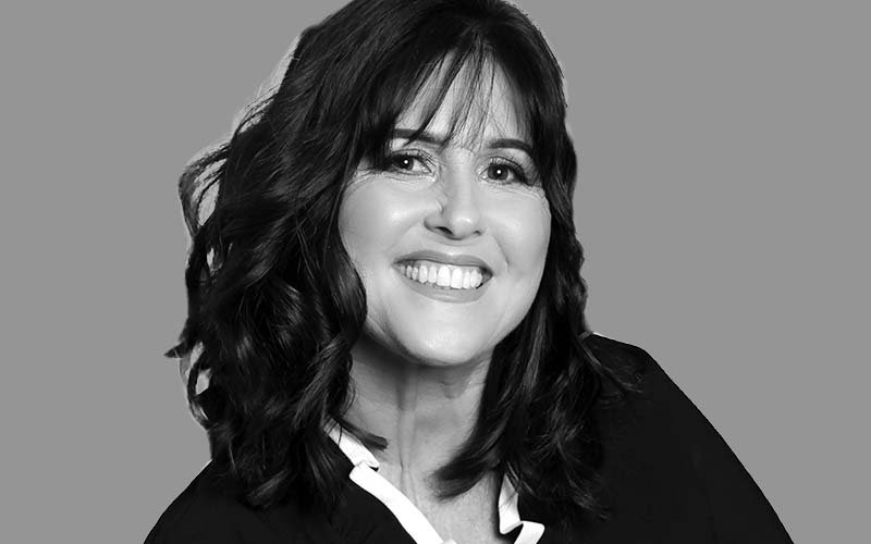 Agent Laurie Simmons